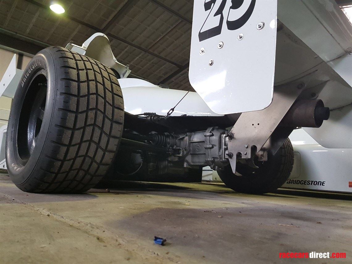 formula-vauxhall-lotus-car