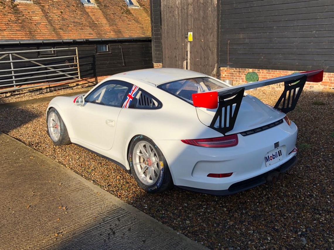 porsche-991-carrera-cup-race-car