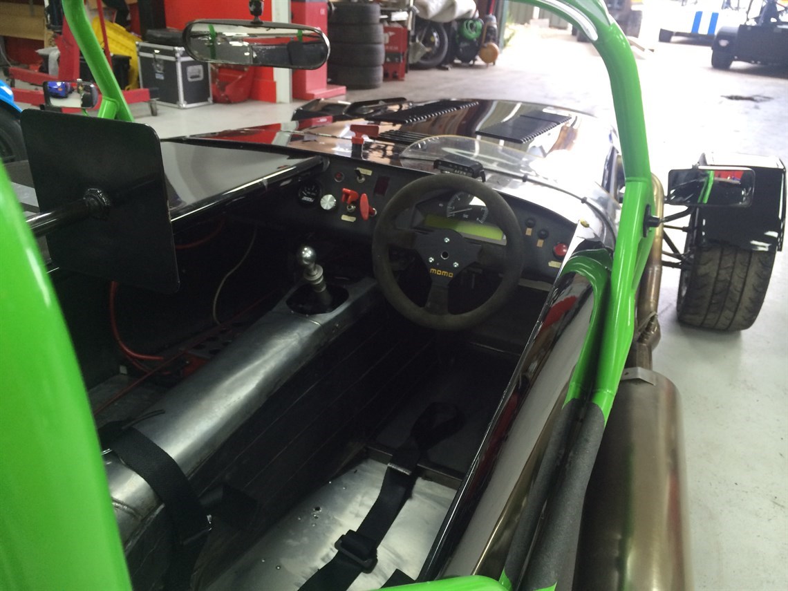 caterham-csr-race-car-280hp