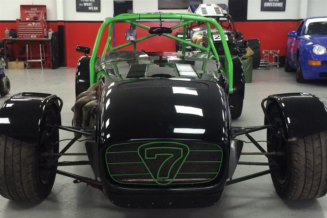 caterham-csr-race-car-280hp