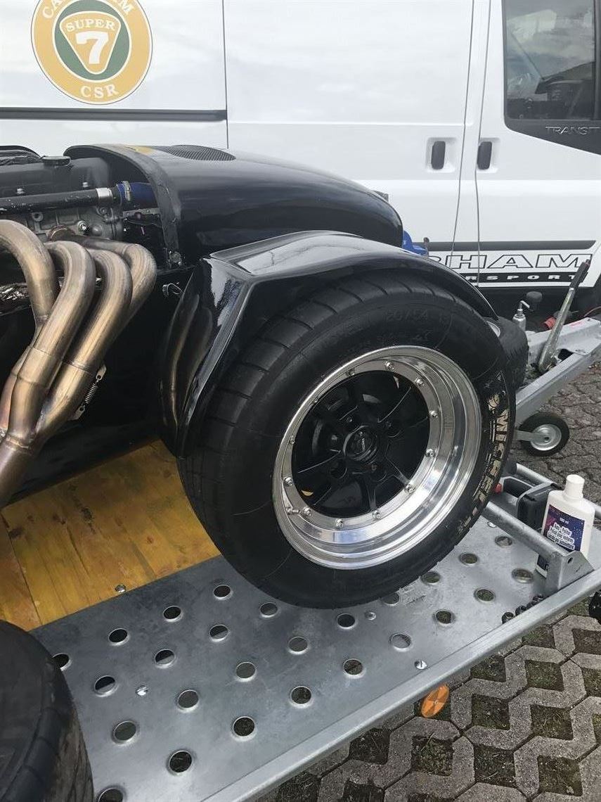 caterham-csr-race-car-280hp