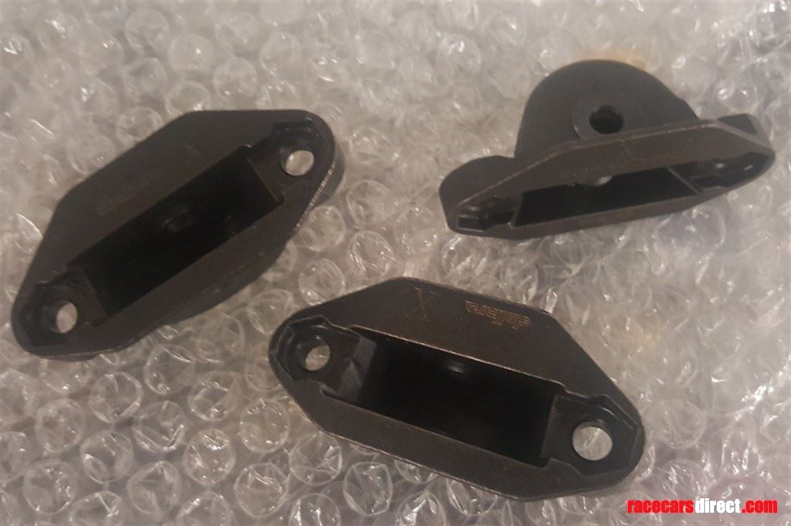 dallara-f3-front-suspension-pick-up-brackets