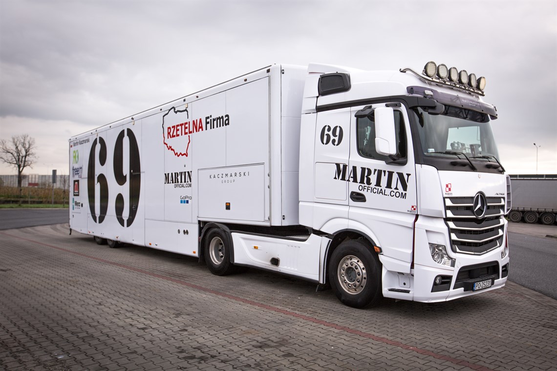 truck-trailer-superb-condition