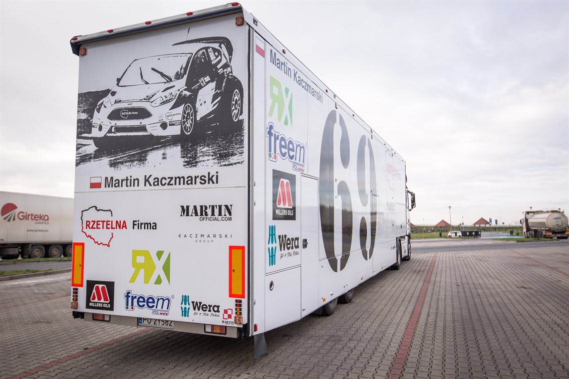 truck-trailer-superb-condition