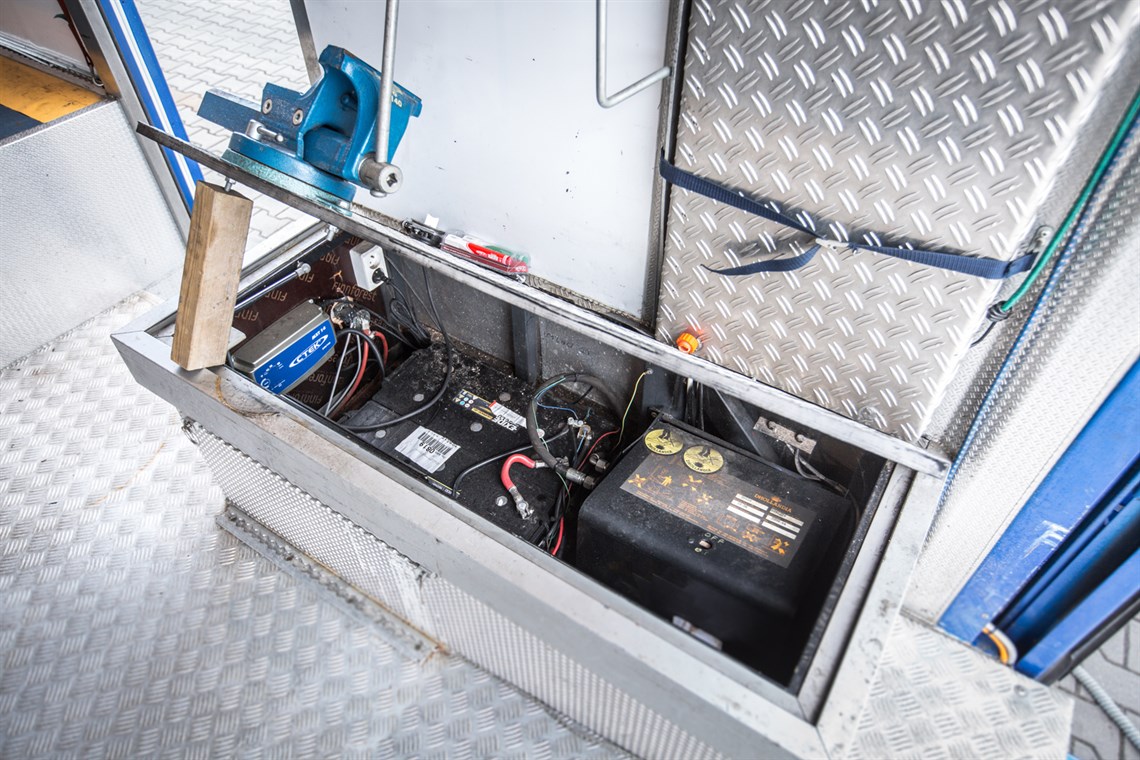 truck-trailer-superb-condition