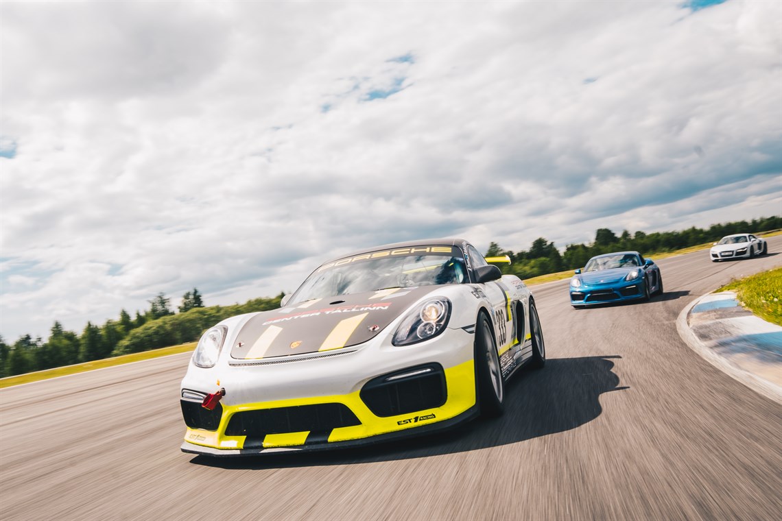 cayman-gt4-clubsport-mr-trophy