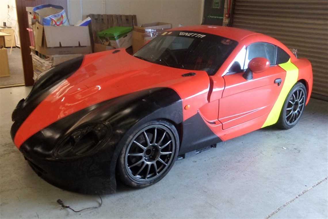 damaged-2015-ginetta-g40-grdc-car