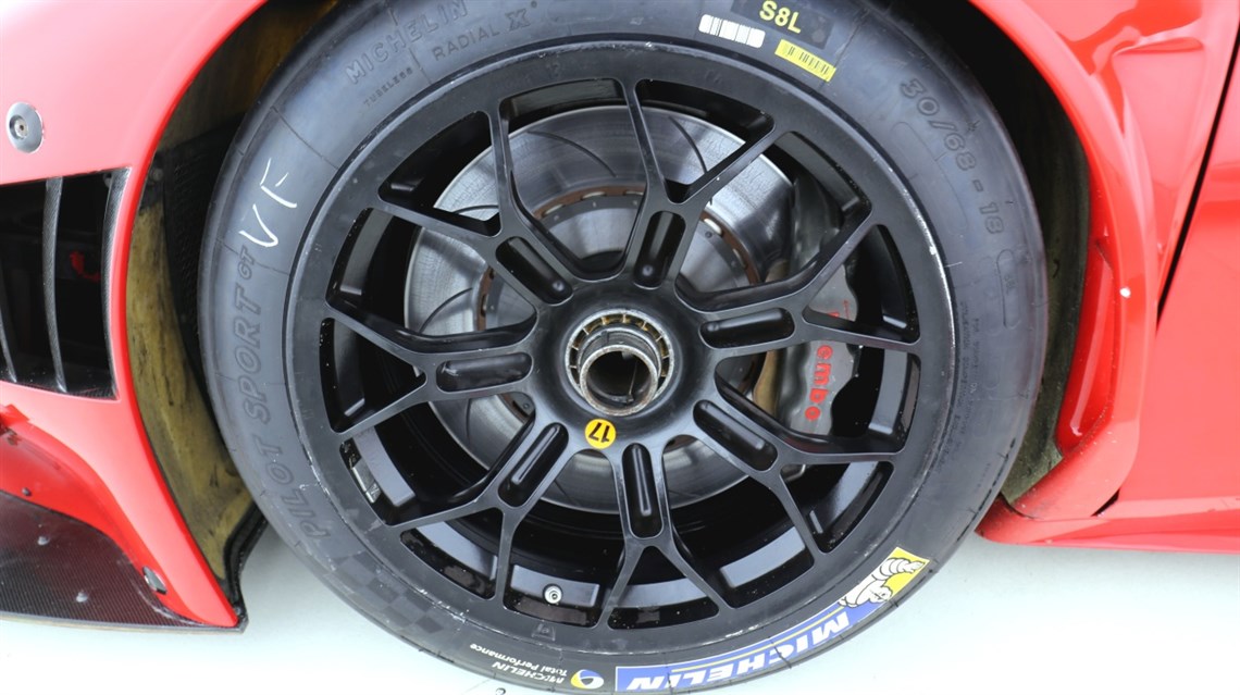 ferrari-458-challenge-with-gt3-pack