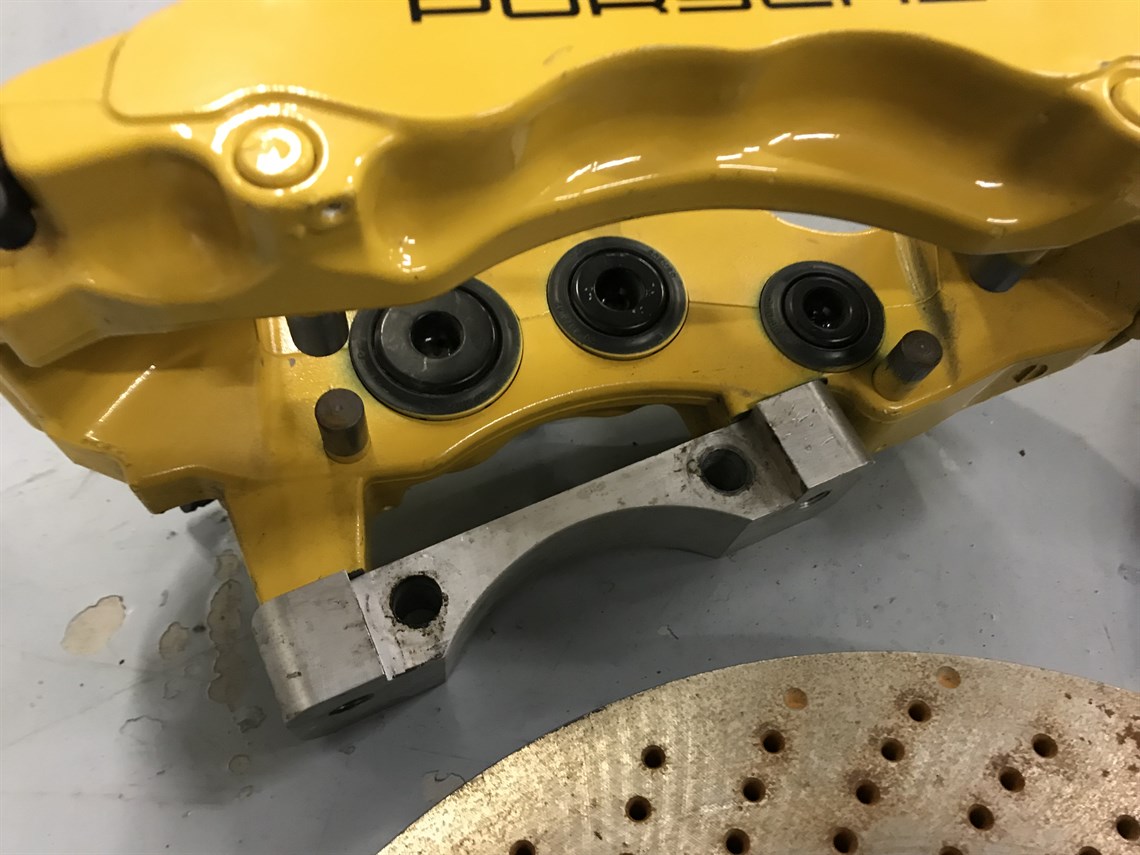 porsche-gt3-6-piston-calipers