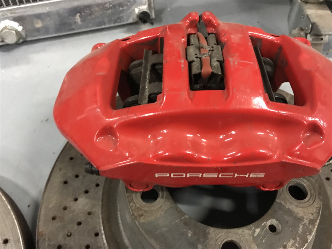 porsche-gt3-6-piston-calipers