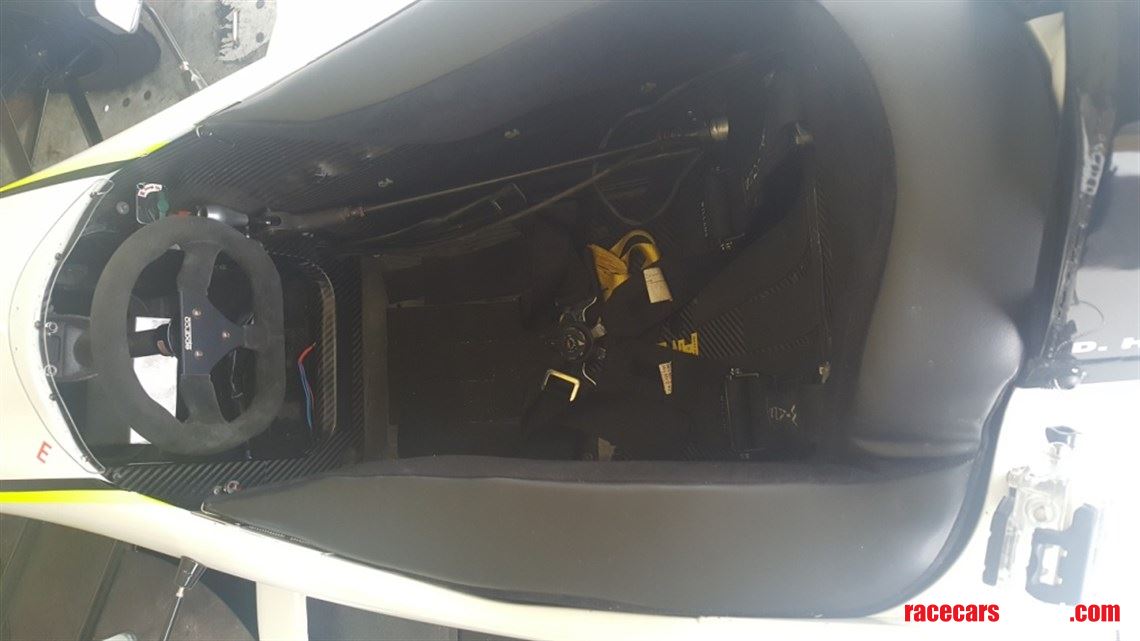 dallara-f301-rolling-chassis