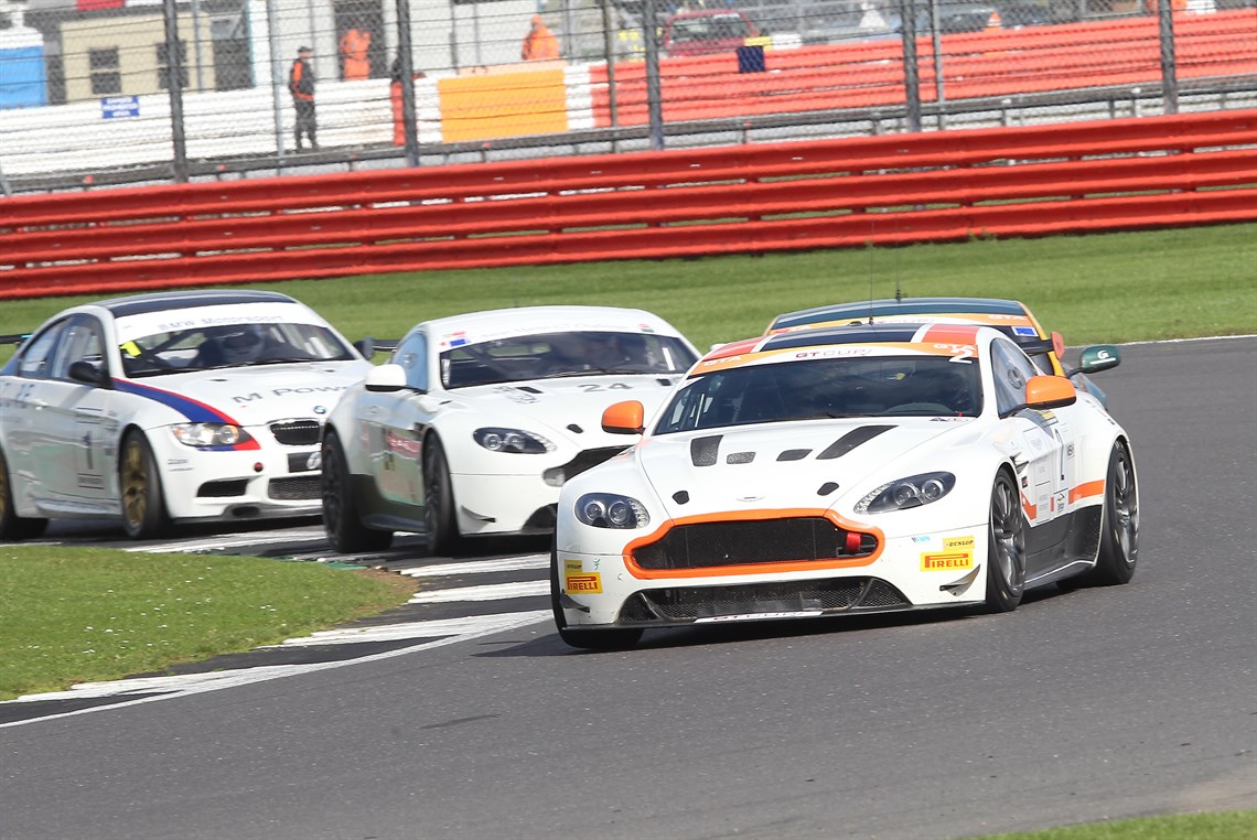 gt-cup---aston-martin-gt4---drives-available