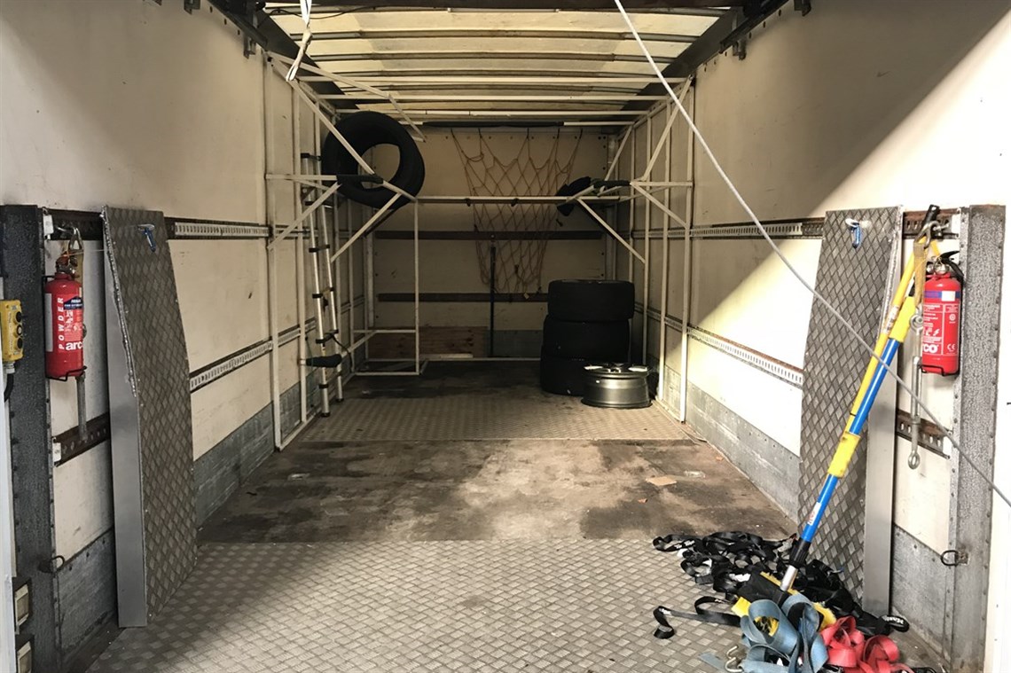 daflf-75-ton-race-lorry-car-transporter