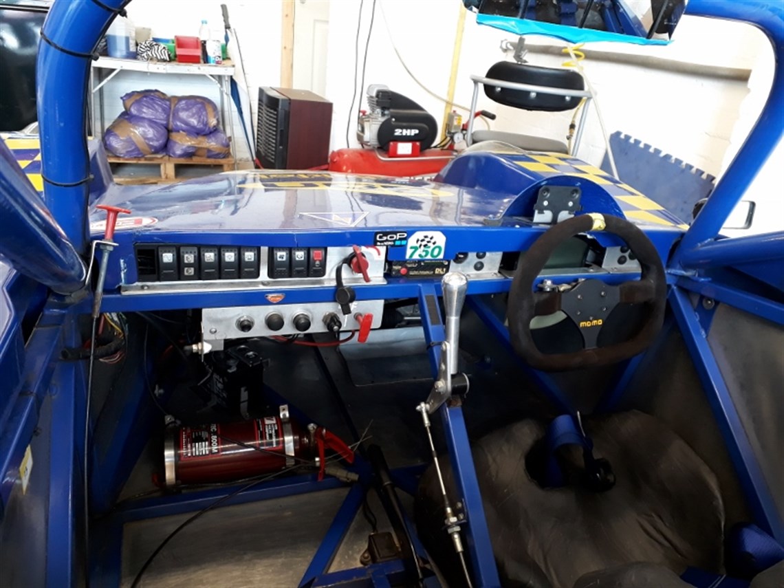 bdn-s3----rgb-sports-1000-race-car