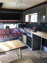 fantastic-man-75-tonne-race-transporter-motor