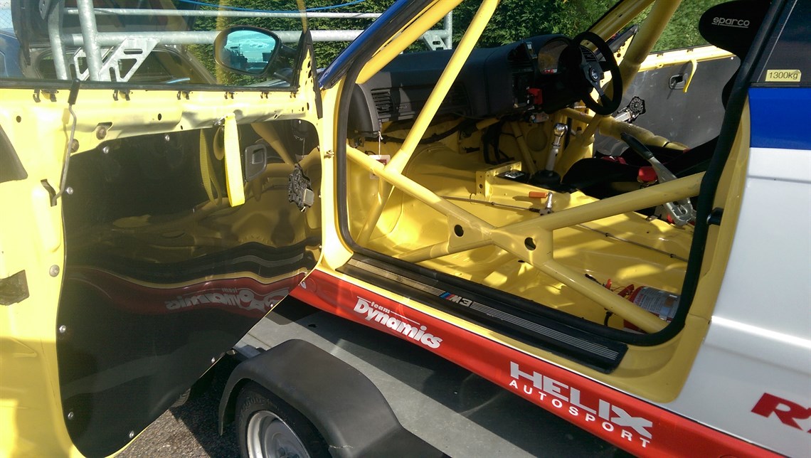 bmw-e36-30-m3-race-car