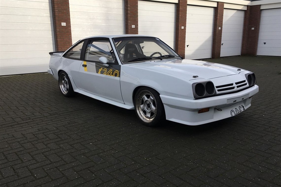 opel-manta-240i-historic-racer