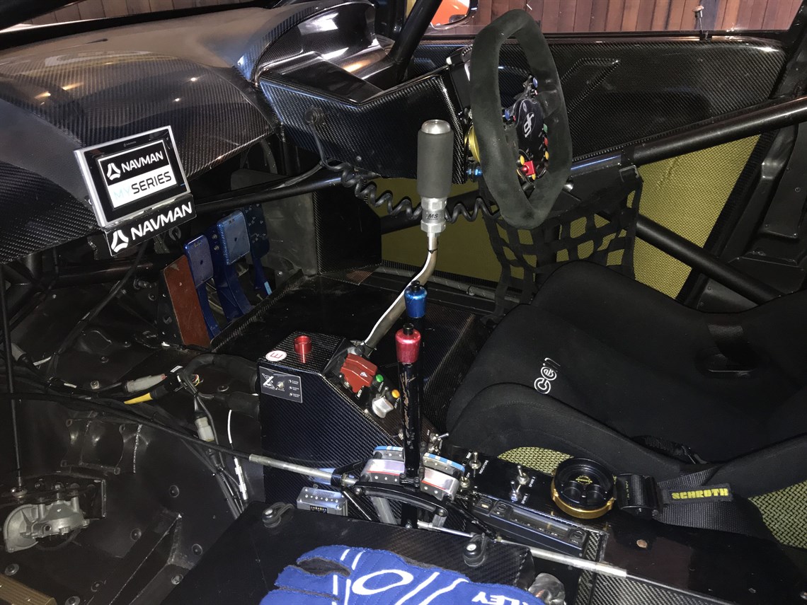 james-courtney-2010-v8-supercar-champion-ford