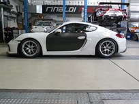 winter-sale-porsche-cayman-gt4-mr-2016