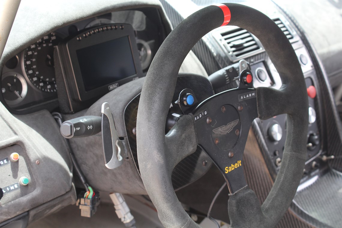 aston-martin-vantage-gt4