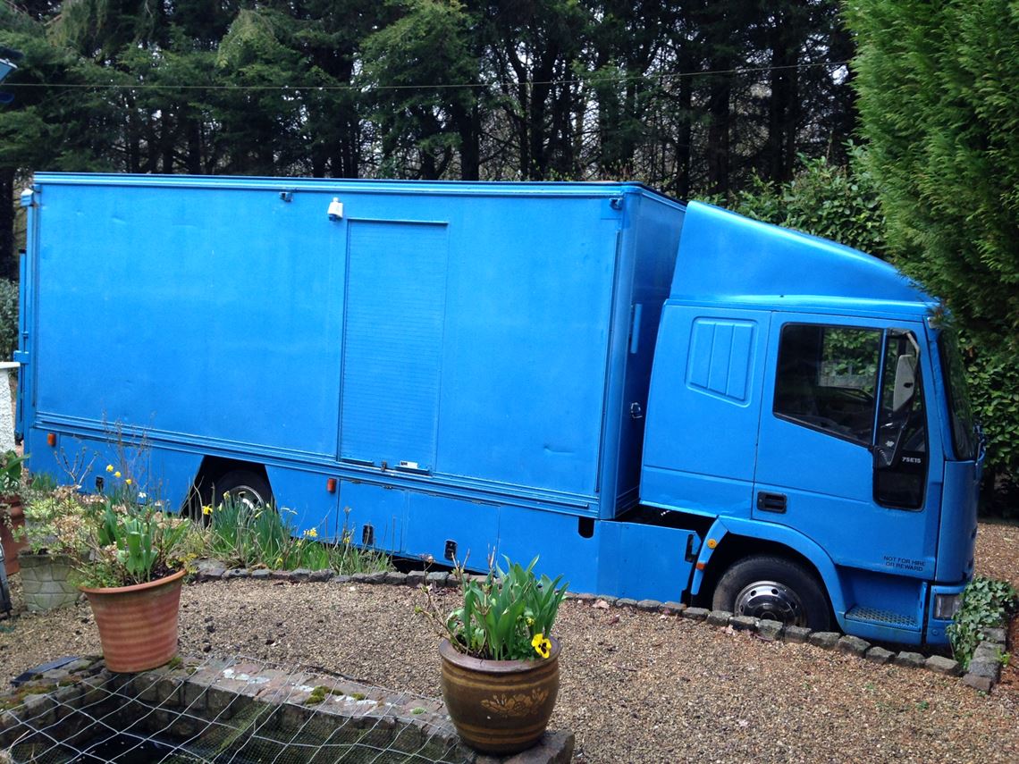 iveco-75t-fully-equipped-race-transporter