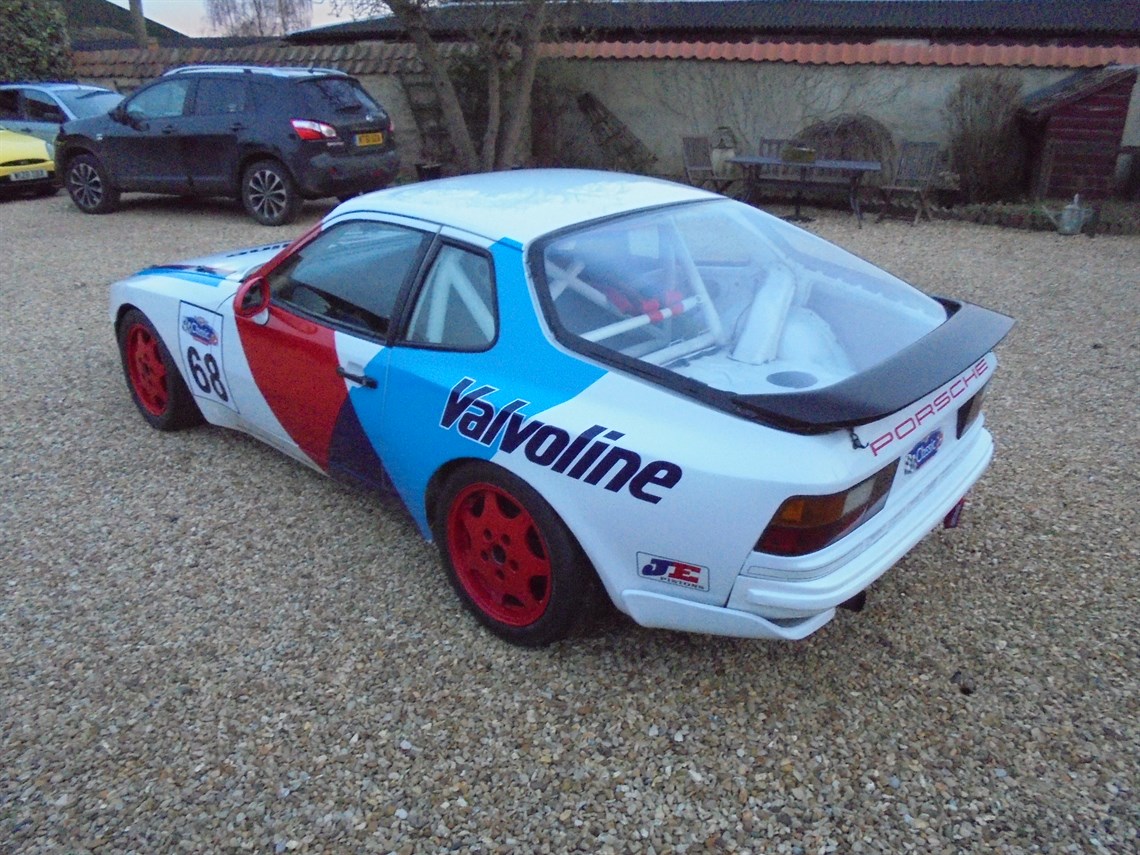 porsche-944-s2-race-car-ex-porsche-club
