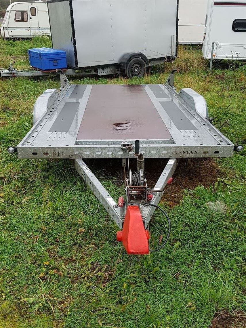 brian-james-a-max-trailer