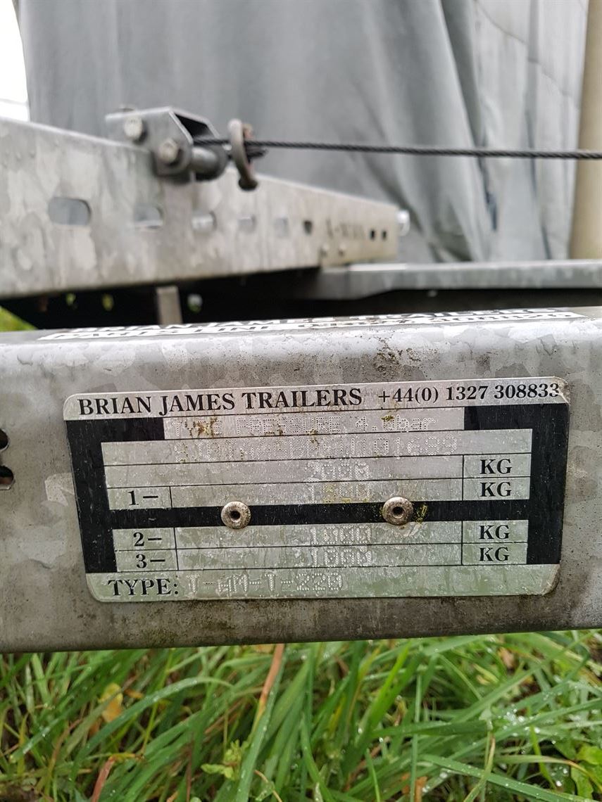 brian-james-a-max-trailer