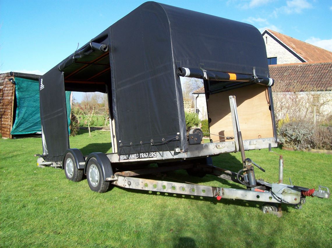 brian-james-ad-series-tilt-bed-enclosed-car-t