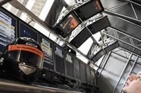 ex-scuderia-toro-rosso-f1-pit-perch