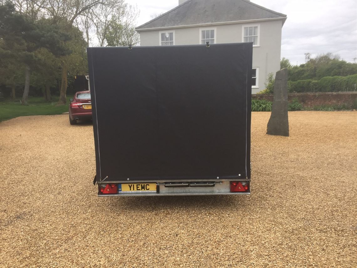 car-transporter-trailer---covered