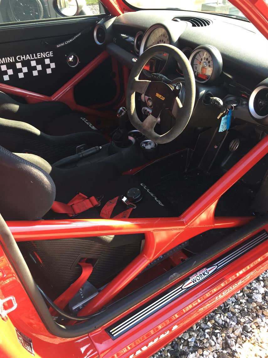 mini-challenge-race-car
