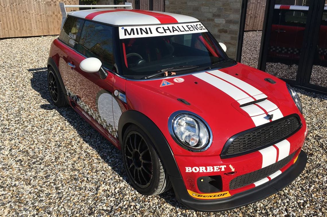 mini-challenge-race-car