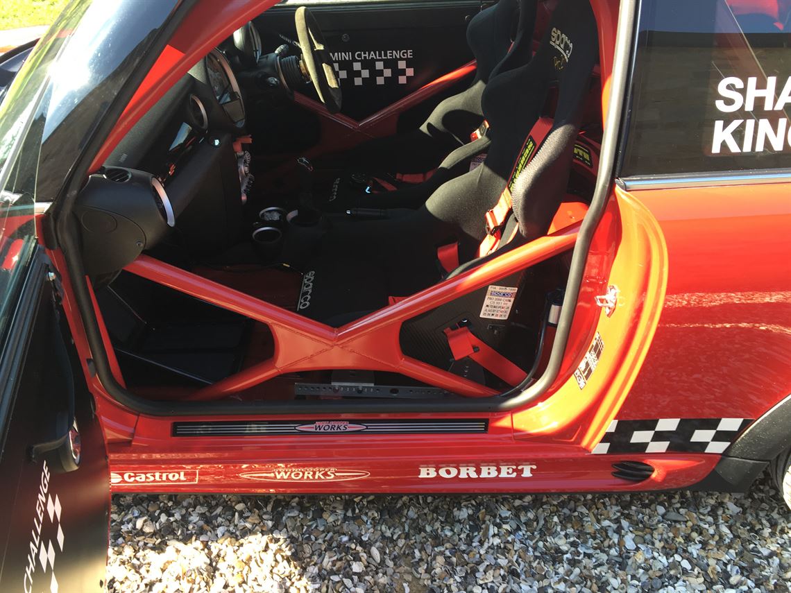 mini-challenge-race-car