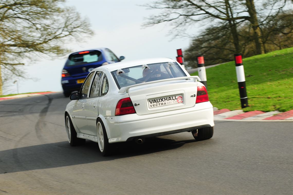 vectra-challenge-race-car-009