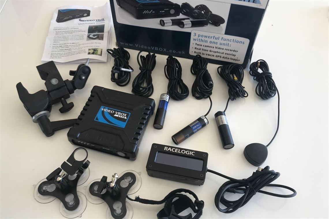 racelogic-vbox-lite-with-oled