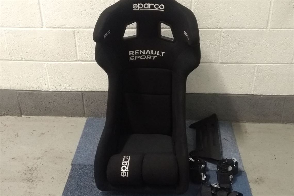 sparco-renault-sport-circuit-2-seat-w-harness