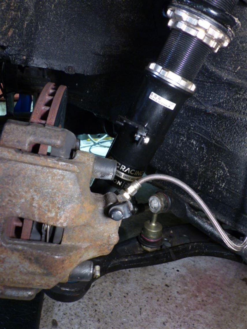 bmw-e30-325i-coupe-race-track-car