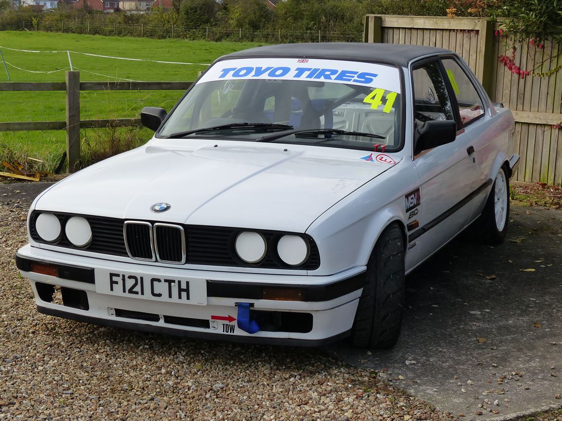 bmw-e30-325i-coupe-race-track-car