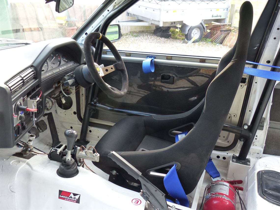 bmw-e30-325i-coupe-race-track-car