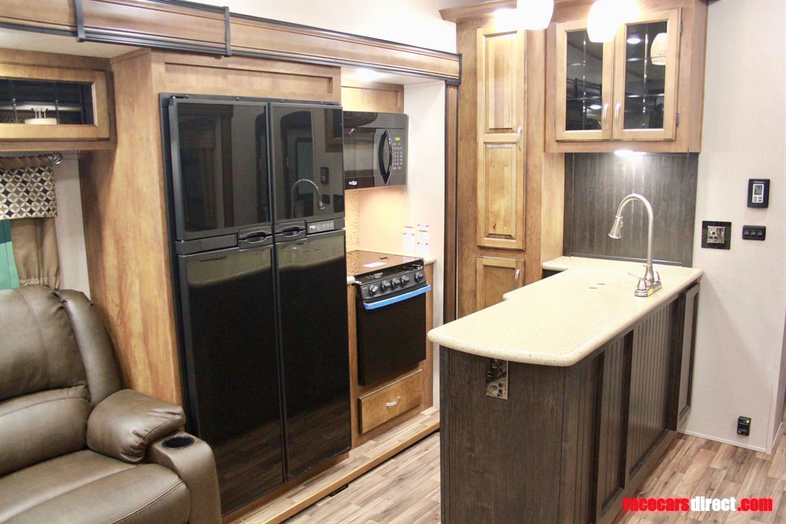 coachmen-chaparral-373mbrb