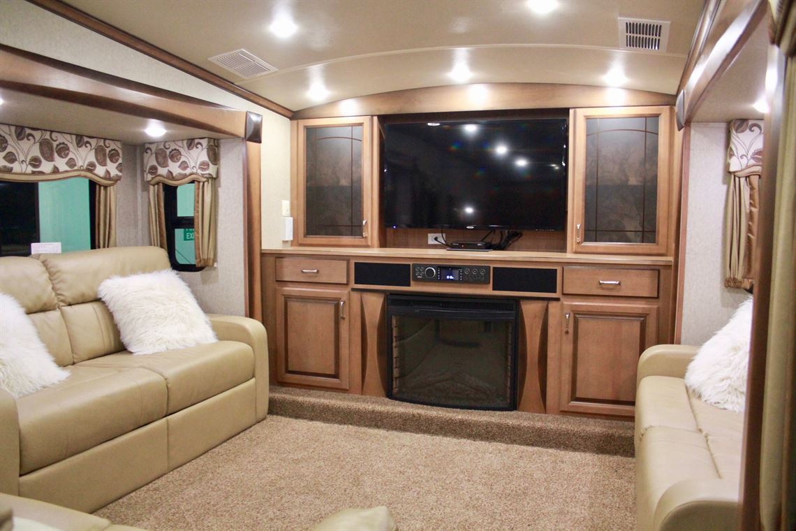 forest-river-cedar-creek-38fl6