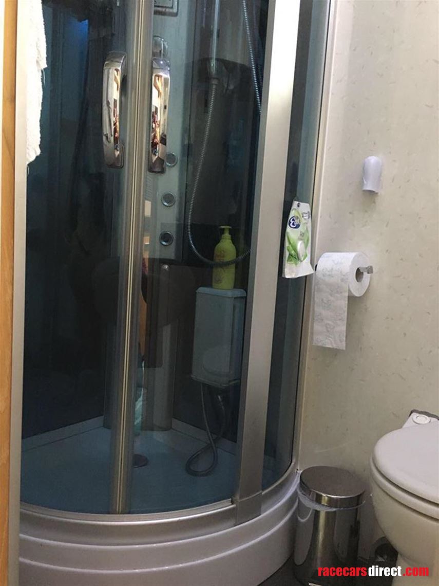 right-hand-drive-volvo-fh12