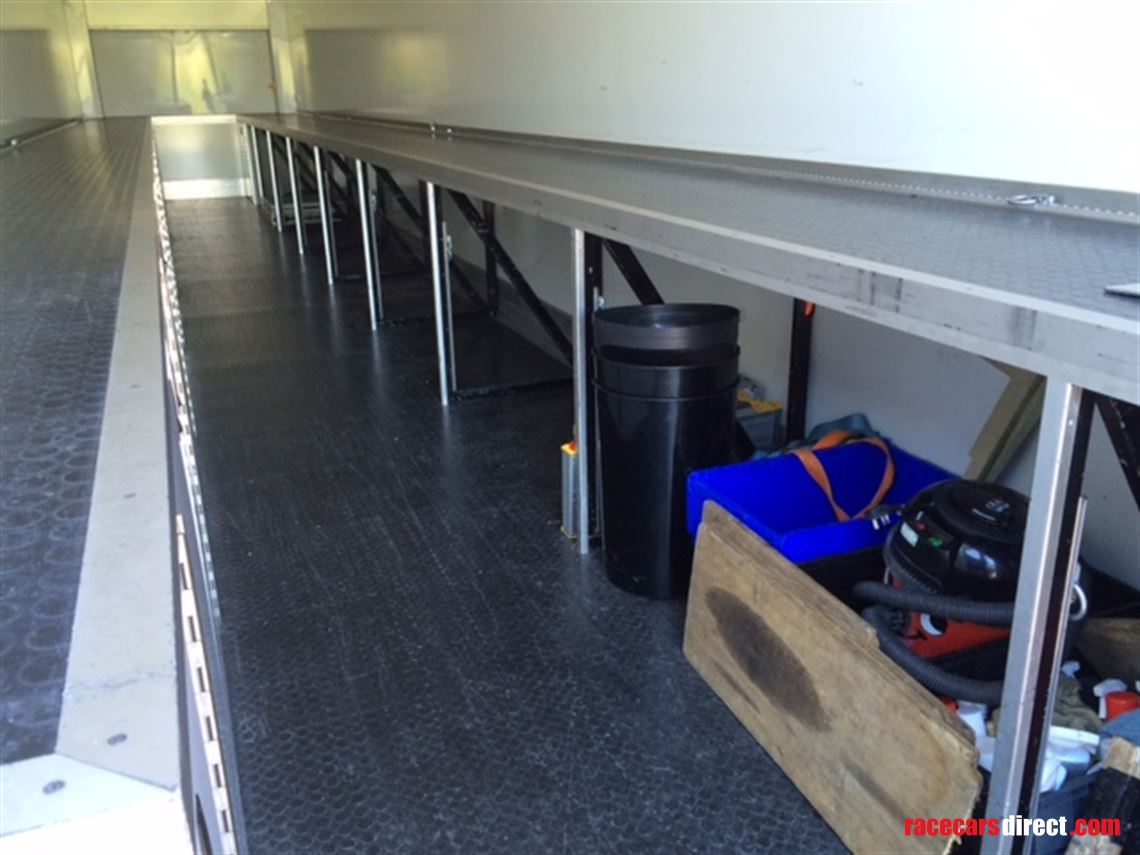 race-trailer-ex-redbull-f1-team-for-3-cars