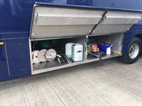 race-trailer-ex-redbull-f1-team-for-3-cars