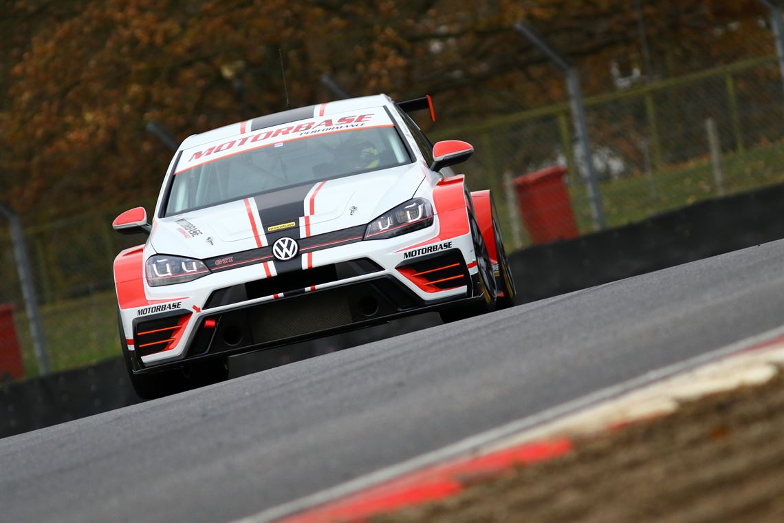 tcr-vw-golf---motorbase-performance
