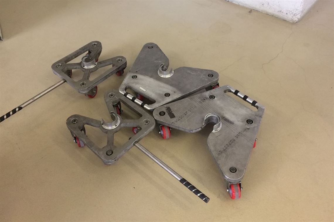 1 Ferrari 458 Kit (4Pieces) Car Transport Trolleys