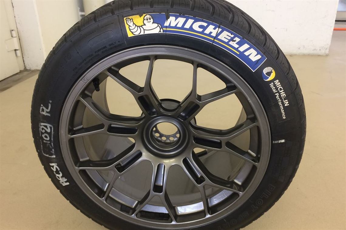 ferrari-458-gt2-wheels