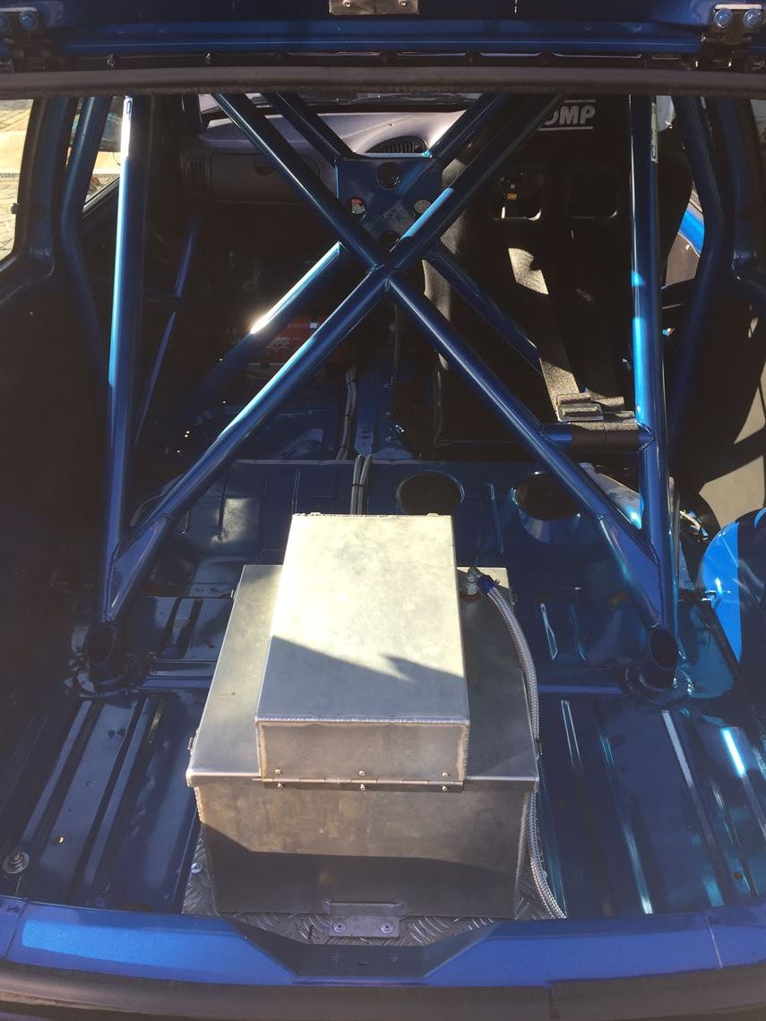 saxo-junior-race-car-race-winning-car