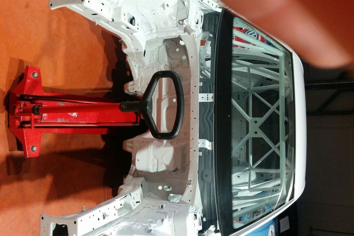 vw-tcr-golf-gti-bodyshell